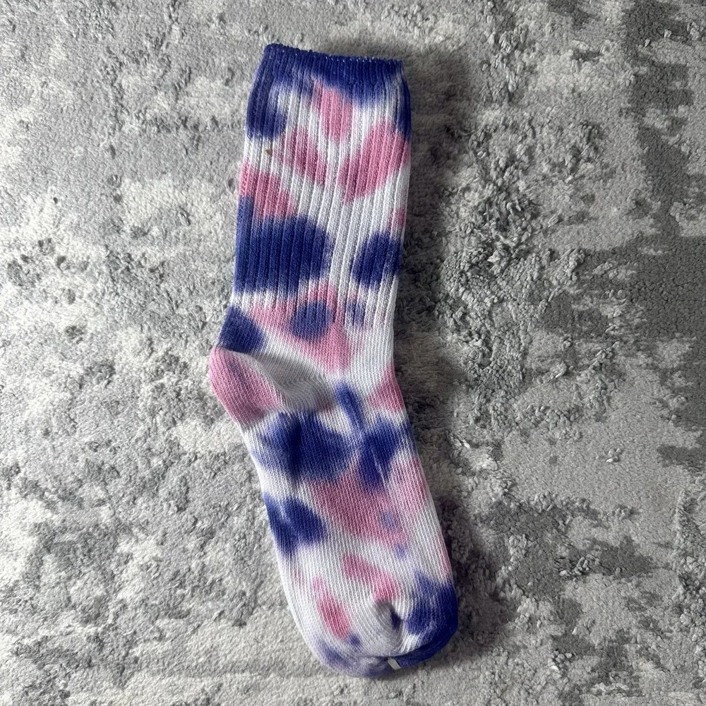 TIE DYE BLUE PINK WOMEN Fun Sock NEW - Picture 1 of 1